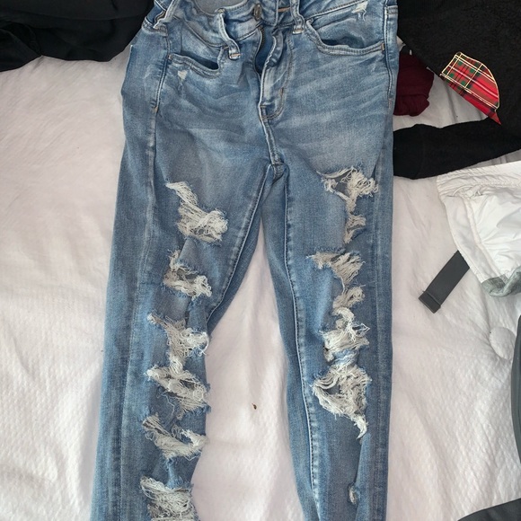 American Eagle Ripped Jeans - Picture 2 of 3